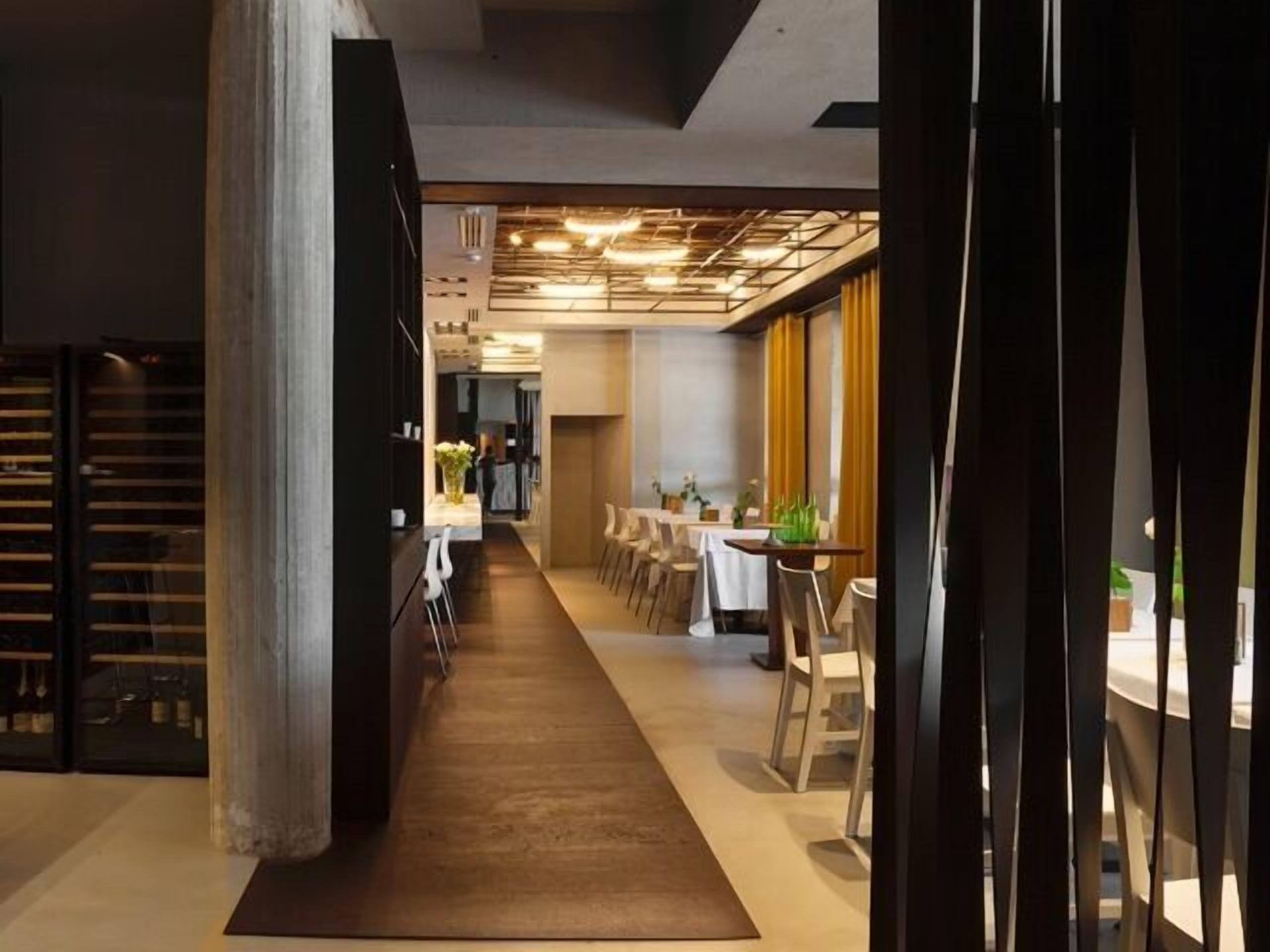 breakfast, lunch, dinner served; italian cuisine, al fresco dining