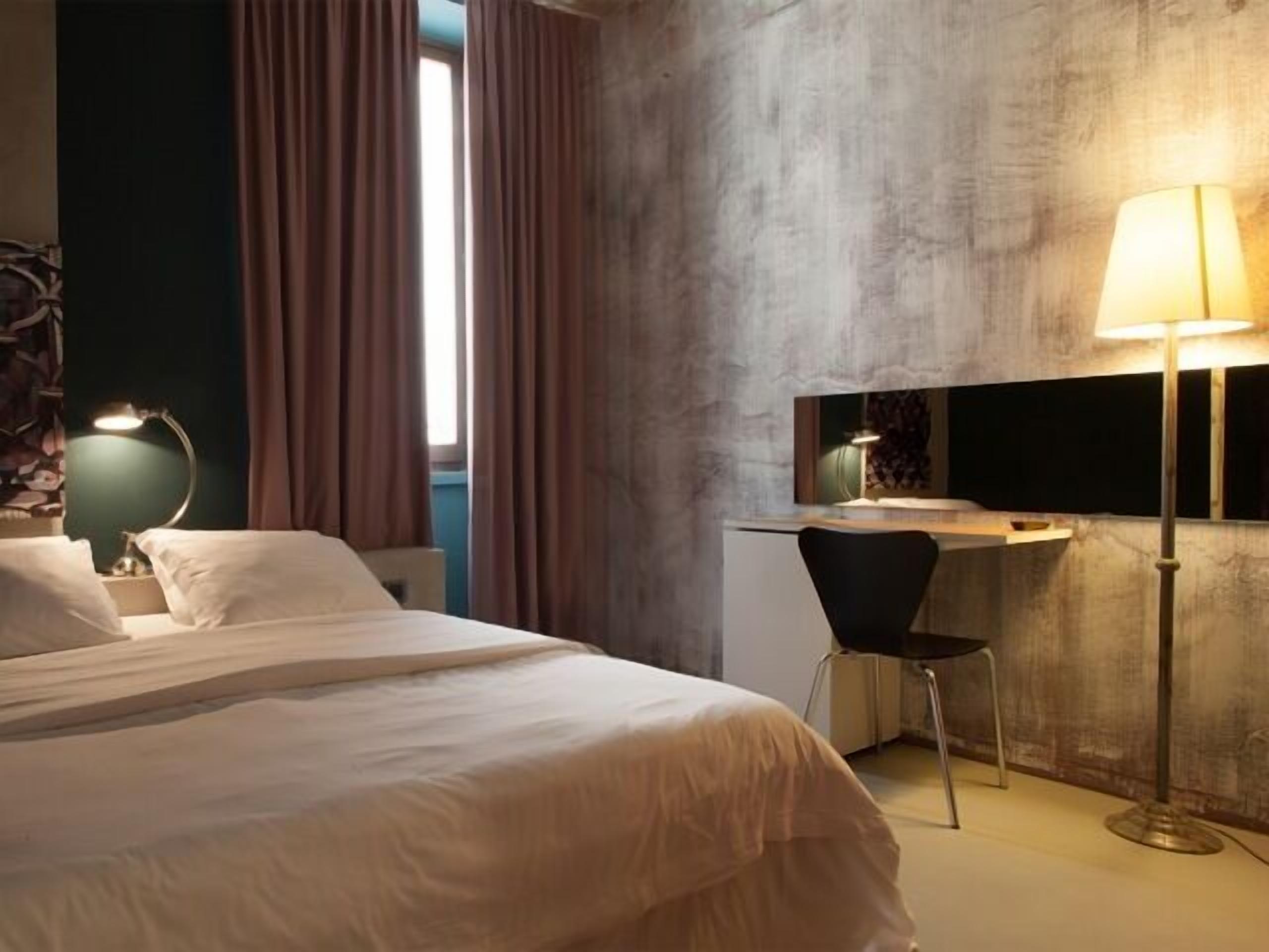 standard double room, city view | premium bedding, down duvets, minibar, in-room safe