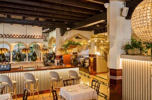 Bar (on property) - Hotel Casablanca (Almunecar)