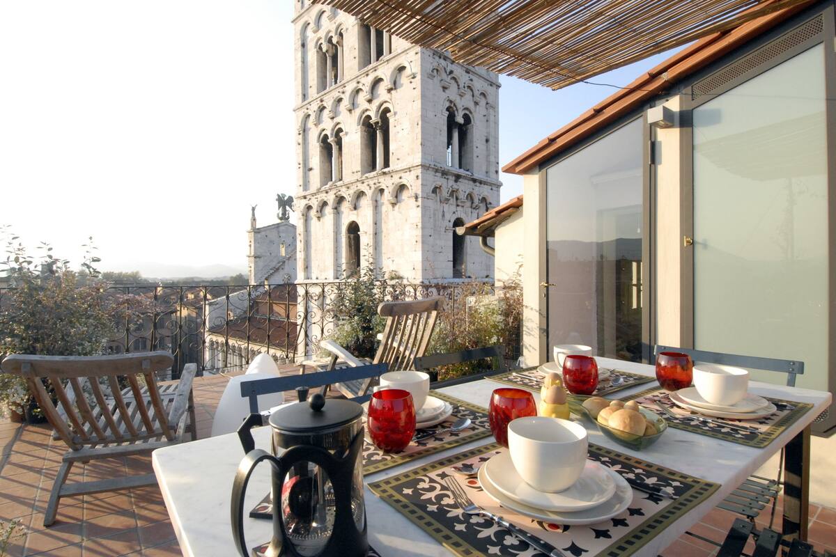 Superior Apartment, 1 Bedroom, Balcony | Outdoor dining