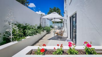 Habitación de lujo con 2 camas individuales | Terraza o patio