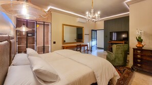 Nhà Superior | 1 phòng ngủ, minibar, két bảo mật tại phòng, bàn 