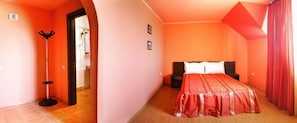 Family Triple Room, 1 Bedroom, Non Smoking | Minibar, desk, soundproofing, WiFi