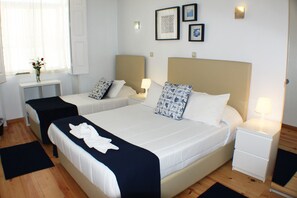 Family Double Room | Free WiFi, bed sheets - Dear Porto Guest House (Porto)