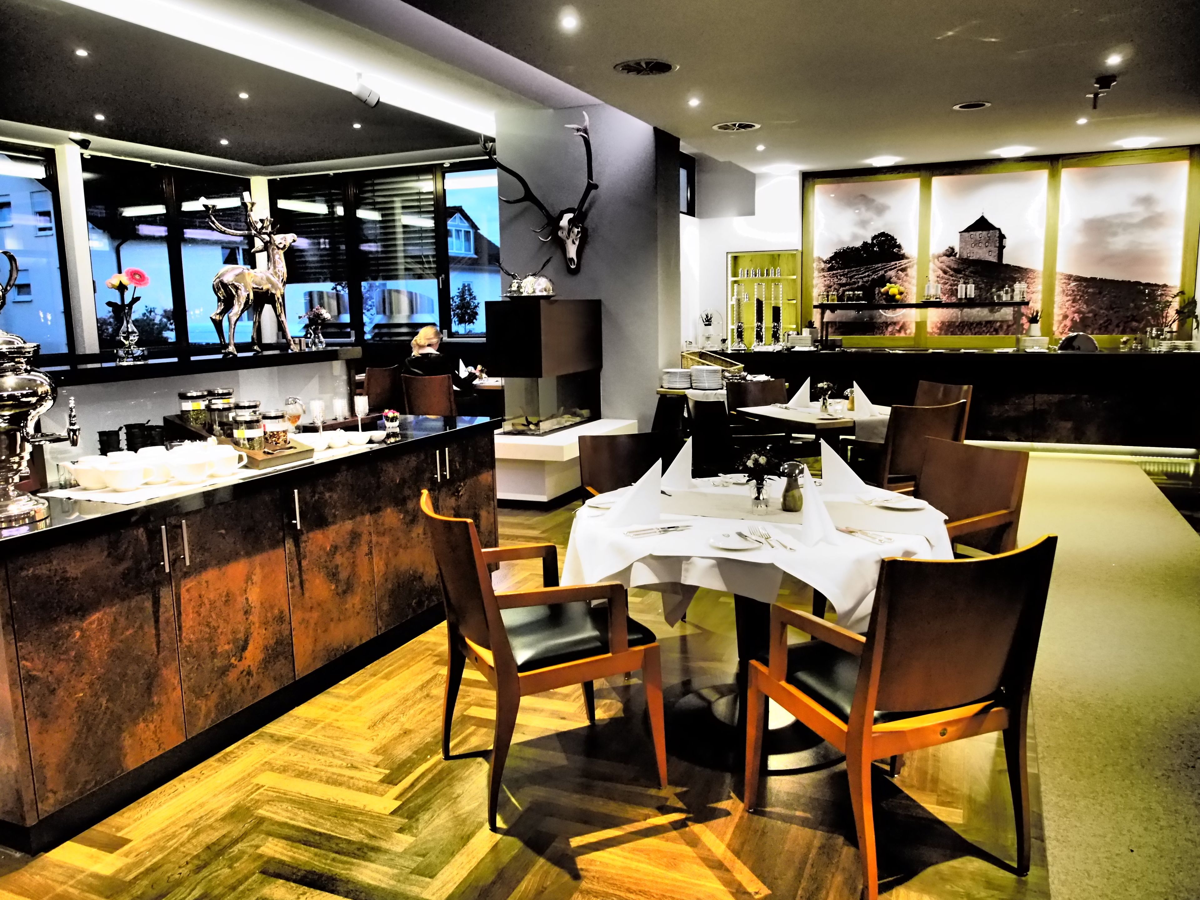 breakfast, lunch, dinner served; regional cuisine, al fresco dining