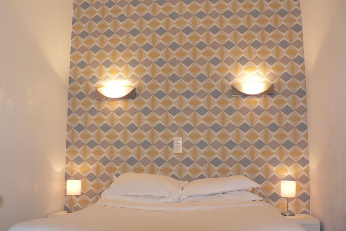 Dreibettzimmer | Zimmersafe, Schreibtisch, Verdunkelungsvorhänge, kostenloses WLAN