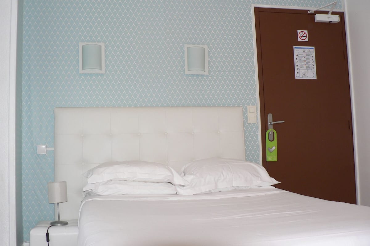 Doppelzimmer | Zimmersafe, Schreibtisch, Verdunkelungsvorhänge, kostenloses WLAN