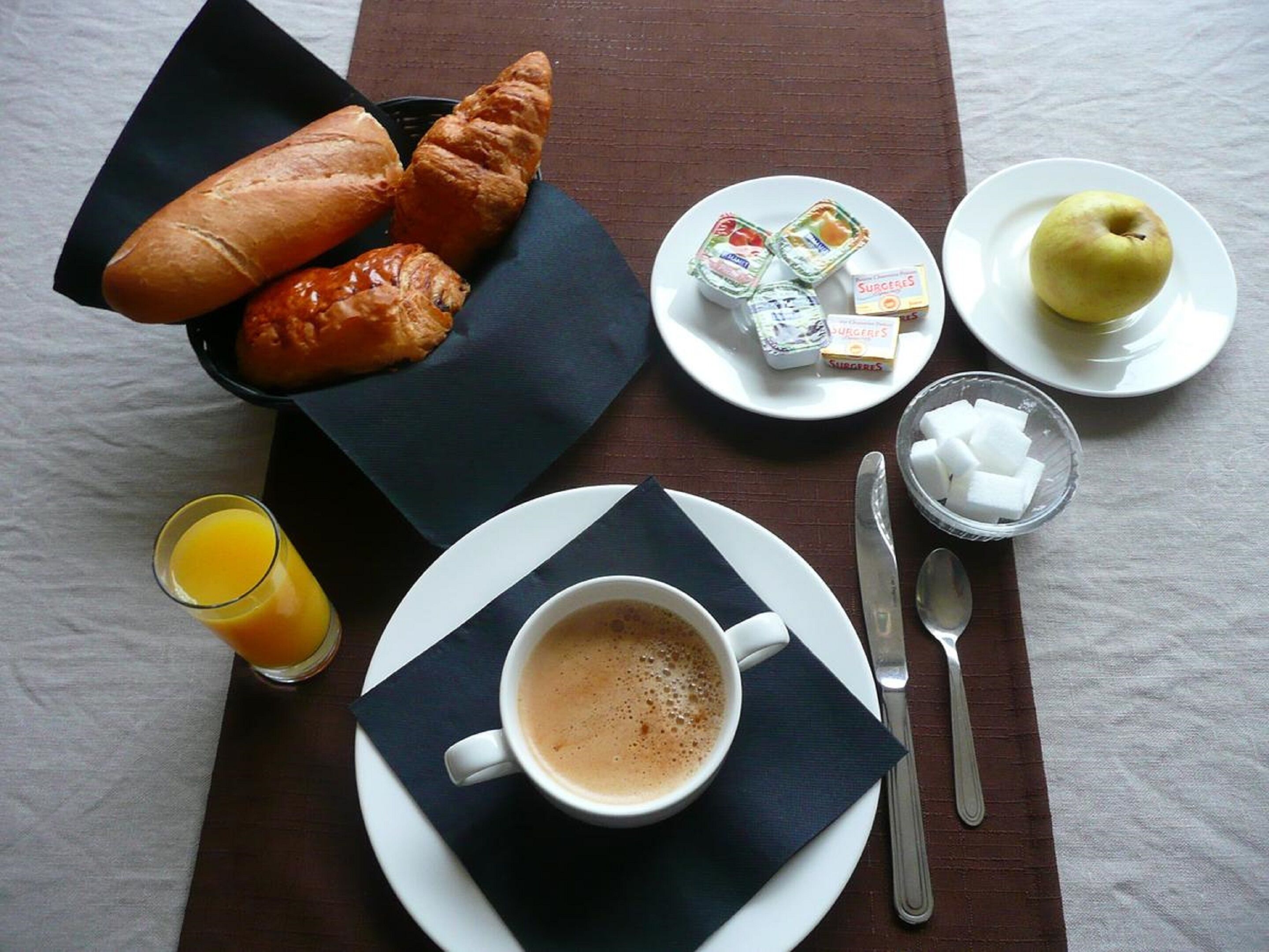 daily buffet breakfast (eur 9.00 per person)