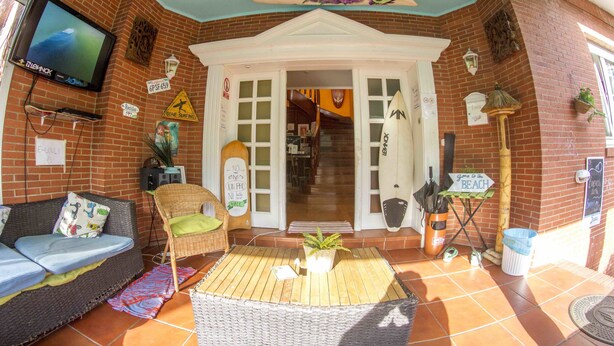 Terrace/patio - Las Dunas Hostel (Castrillon)