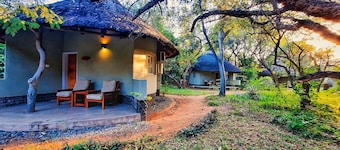Sefapane Lodges and Safaris