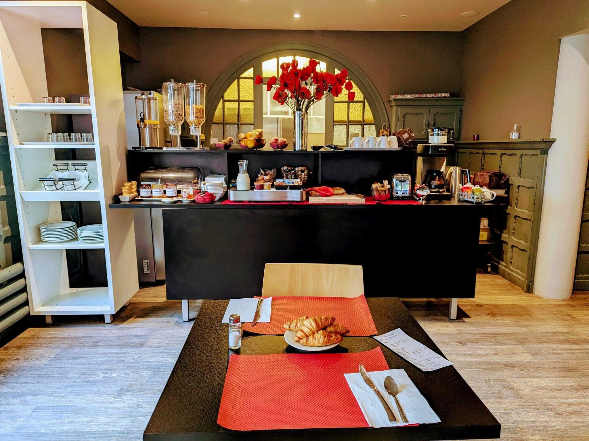 daily buffet breakfast (eur 9.00 per person)