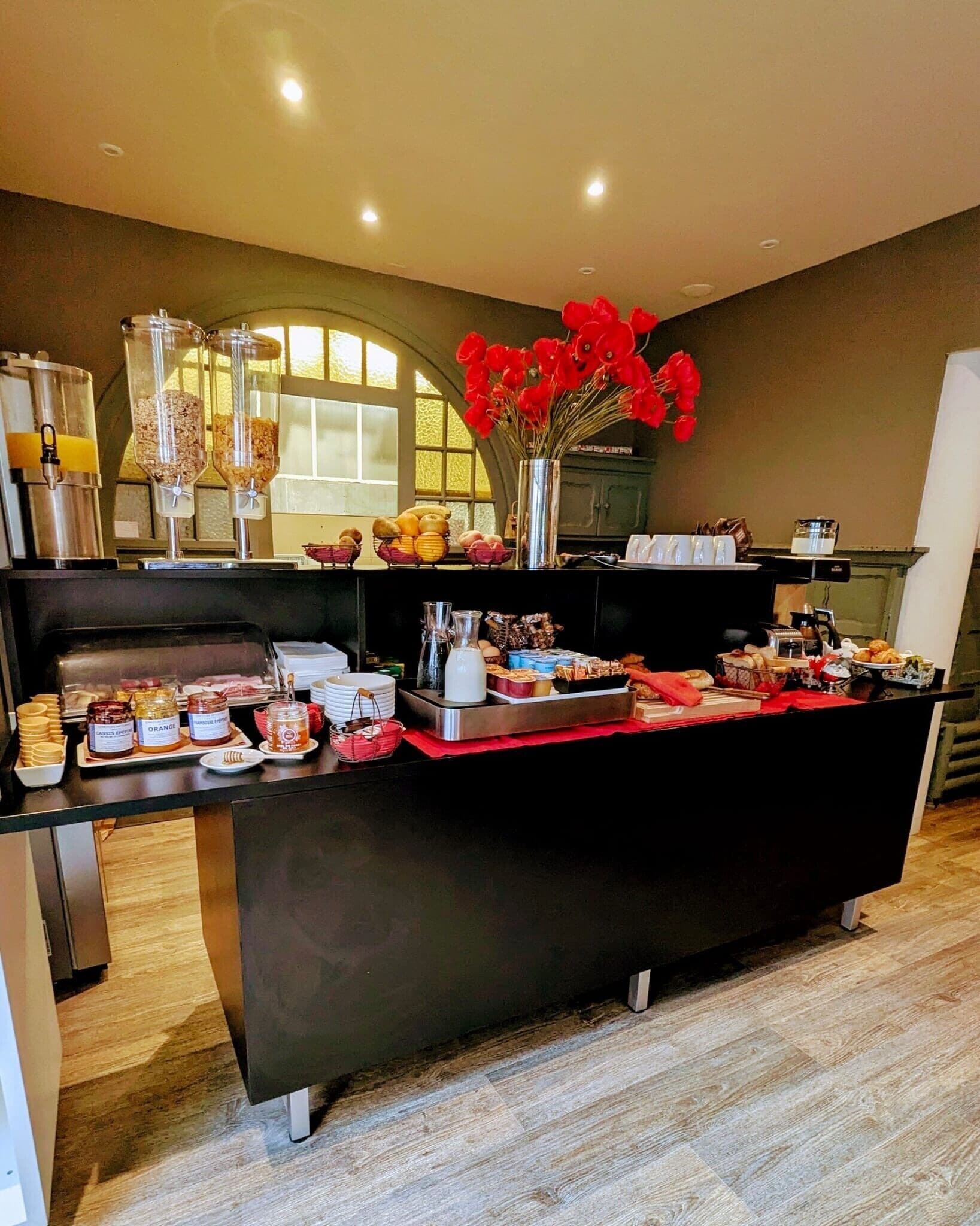 daily buffet breakfast (eur 9.00 per person)