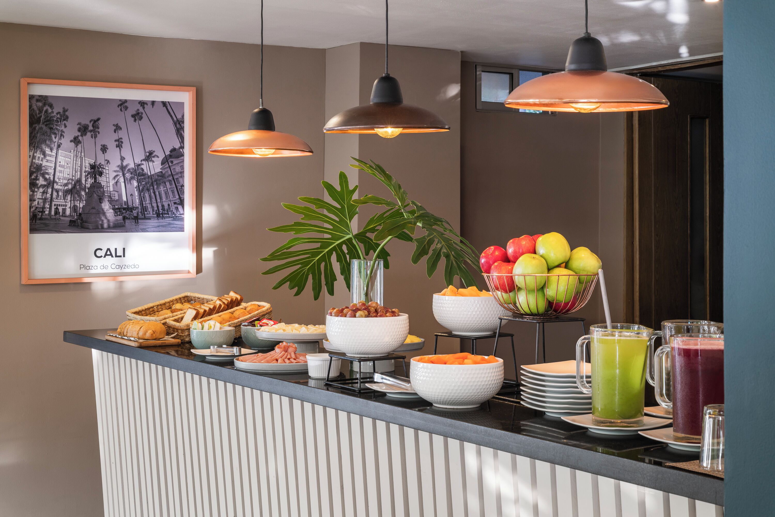 free daily continental breakfast