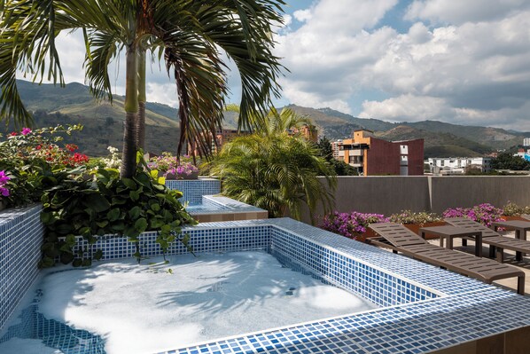 مغطس سبا داخلي