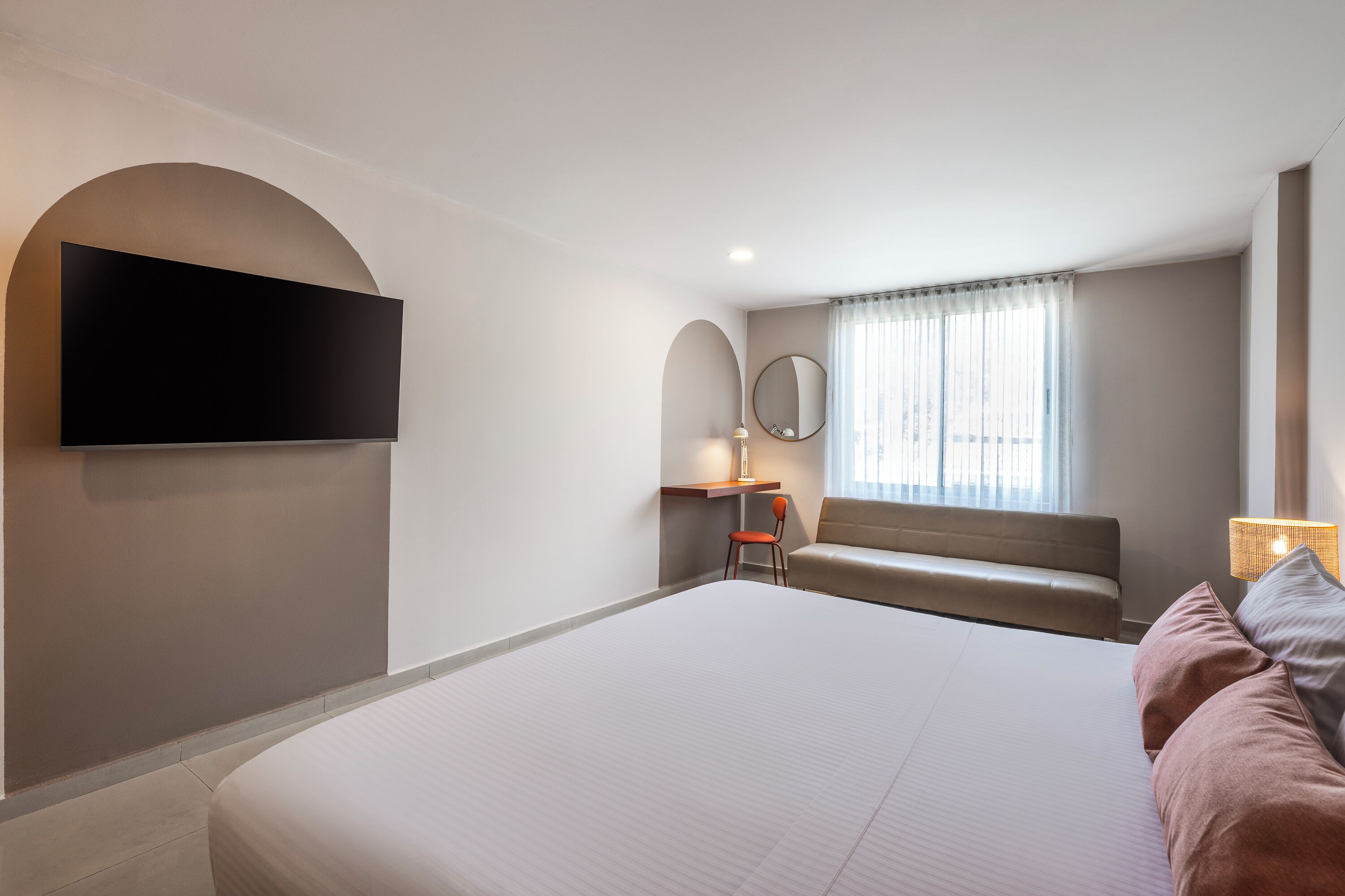 superior room, 1 king bed | minibar, in-room safe, desk, free wifi