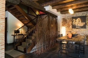 Interior detail - Hôtel Iribarnia (Lantz)