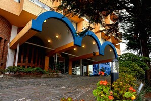 Front of property - Savoy Inn (Quito)