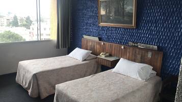 Standard Twin Room | 1 bedroom, in-room safe, desk, free WiFi