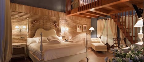 Suite | Literie de qualité supérieure, minibar, coffres-forts dans les chambres