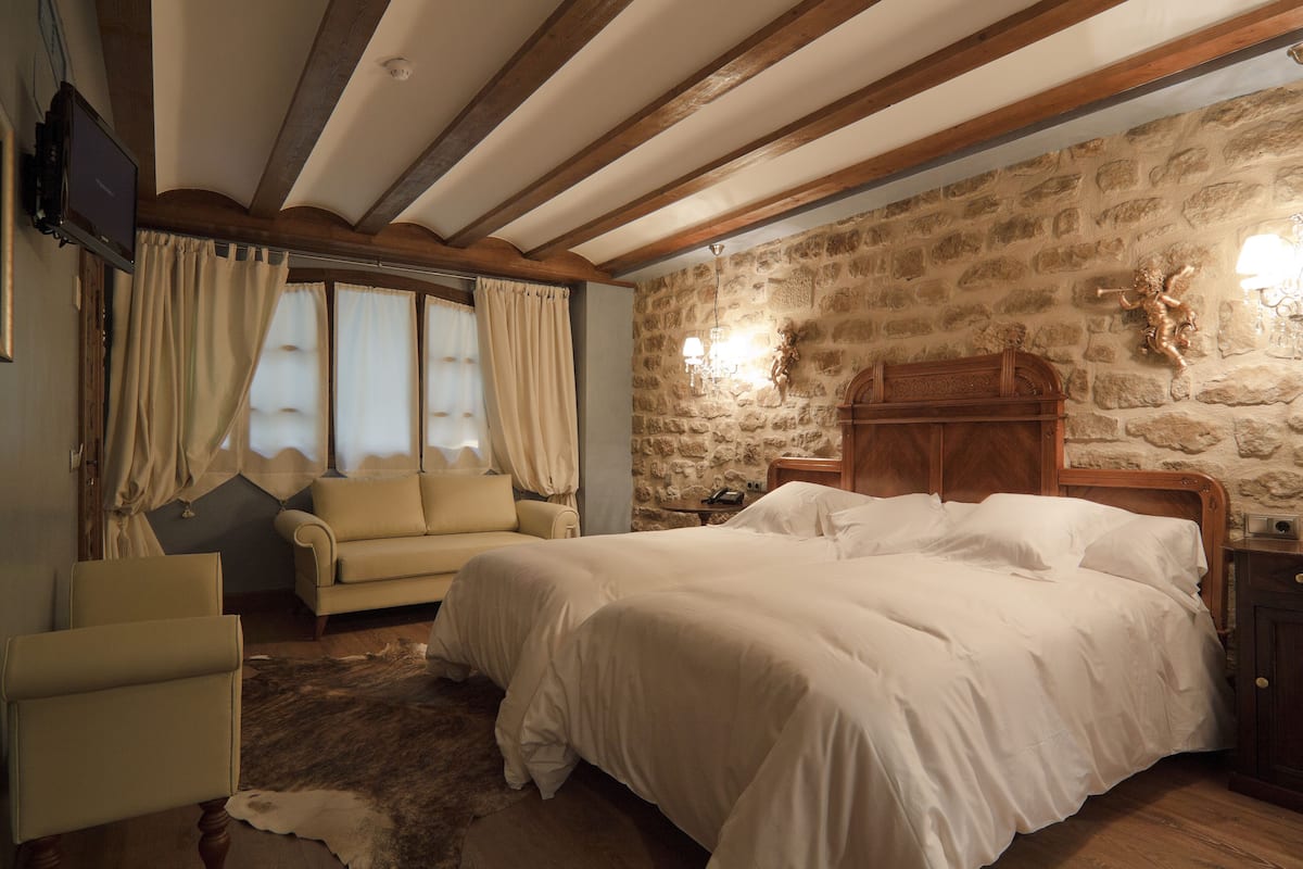 Literie de qualité supérieure, minibar, coffres-forts dans les chambres