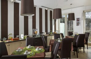 Desayuno buffet incluido todos los días 