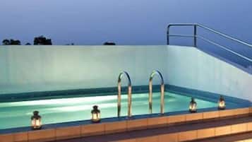 Kolam renang terbuka