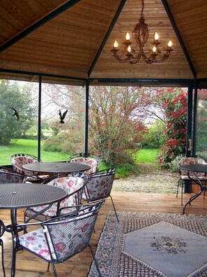 Terrace/patio - Manoir de Bodevran (Noyal-Muzillac)