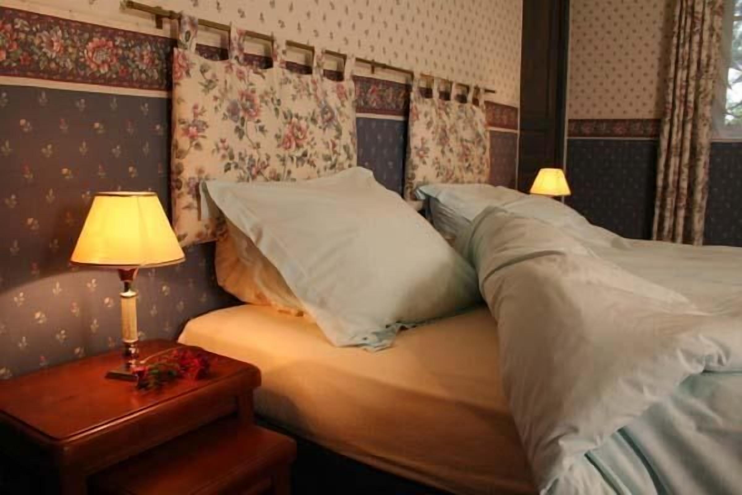 duplex | in-room safe, desk, free wifi