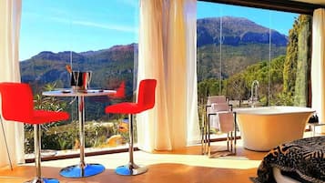 Luxury Double Room, Mountain View (Oleandro) | 1 bedroom, Egyptian cotton sheets, premium bedding, free minibar items