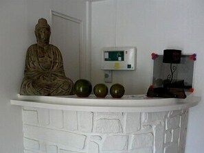 Concierge desk - Hotel Restaurant La Renaissance (Villandraut)