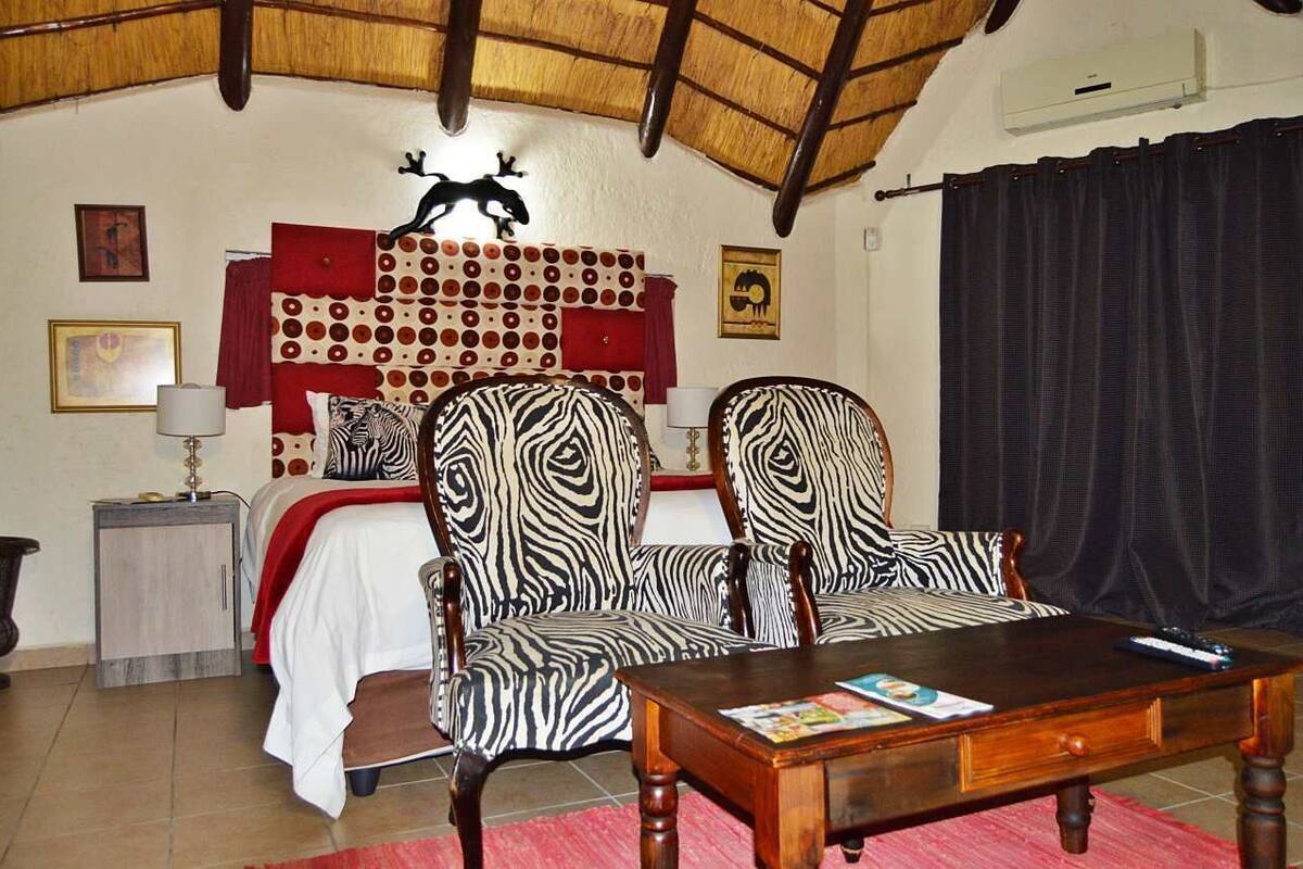 African Experience Villa | Pemandangan dari bilik