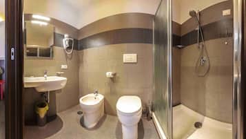 Shower, free toiletries, hair dryer, bidet