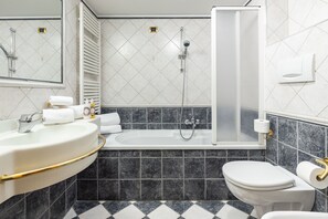 Bathroom -  Hotel Gran Chalet Soreghes (Campitello di Fassa)