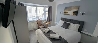 Cecil Court Hotel