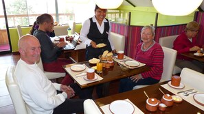 Free daily full breakfast - Eco-Hotel Pensión Alemana (Cusco)