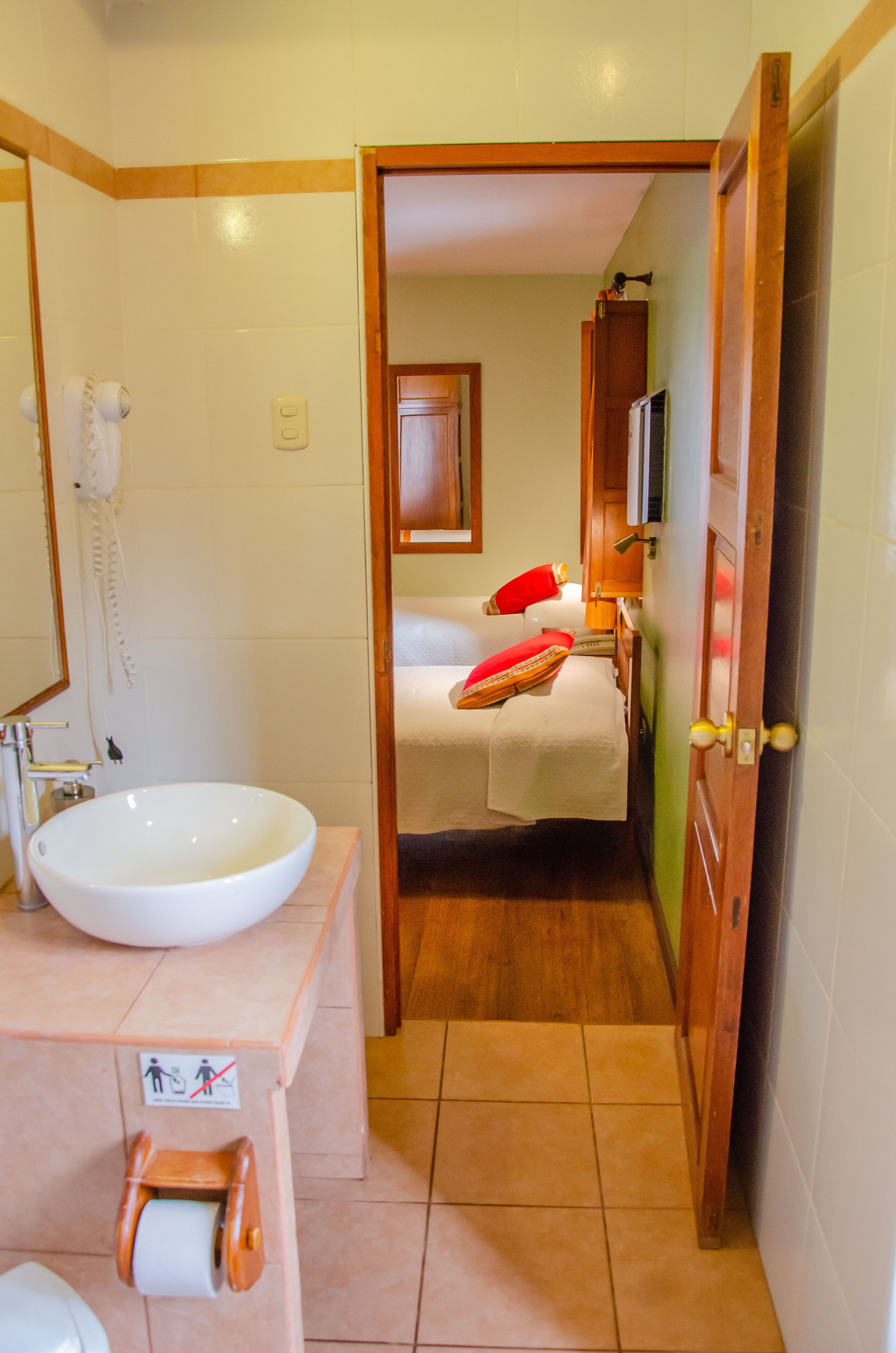 superior twin room, 2 single beds, garden view | bathroom | shower, free toiletries, hair dryer, towels