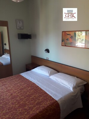 Basic Double Room | Bed sheets