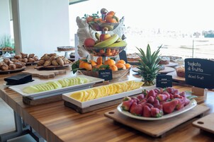 Desayuno buffet incluido todos los días 