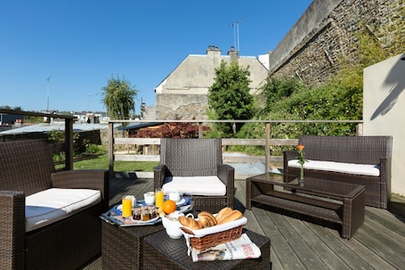 Balcony. Hotel de Clisson