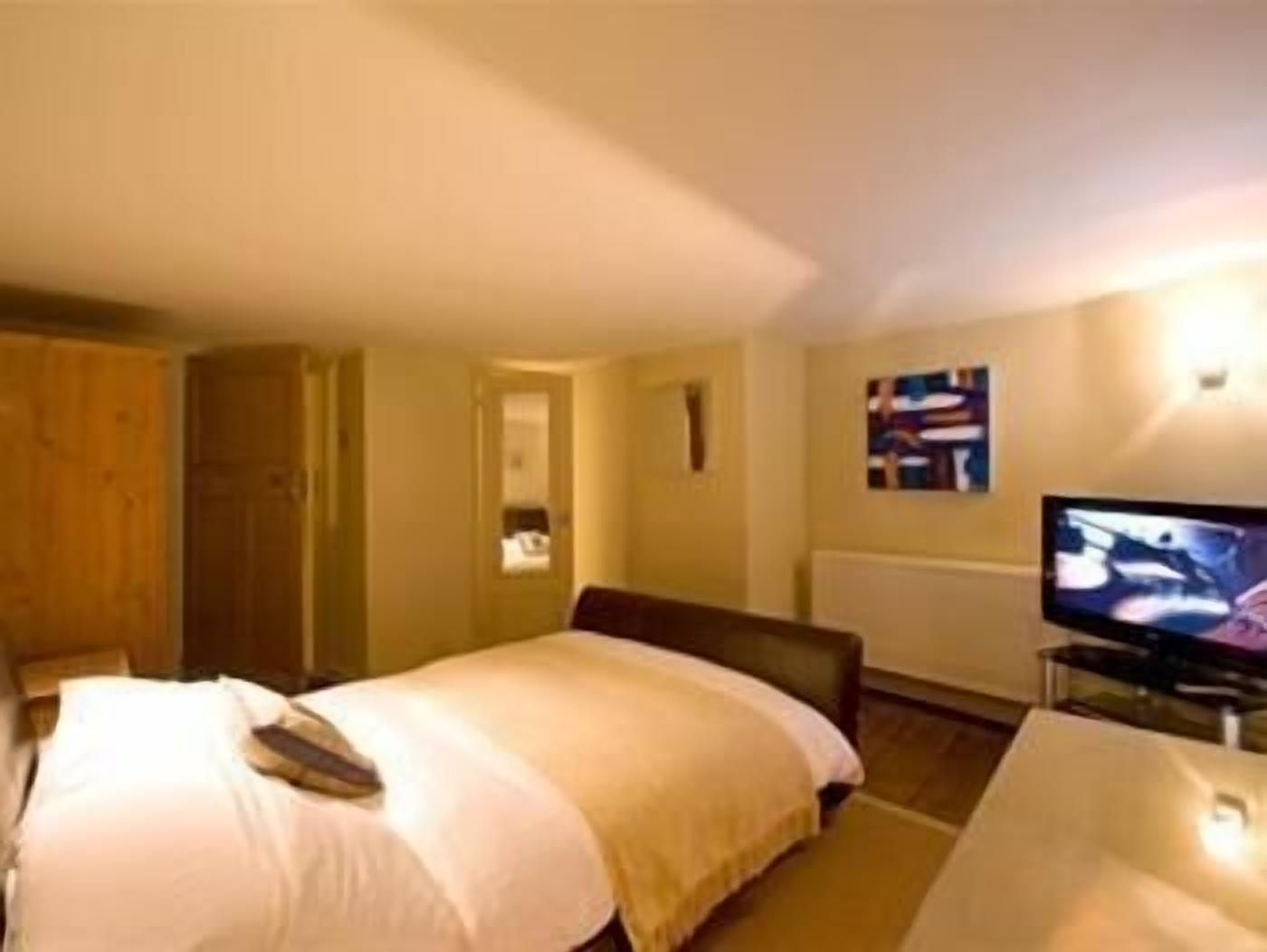 Double Room, Ensuite (Green Room)