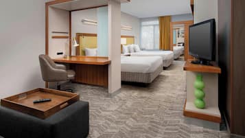 Down comforters, in-room safe, desk, blackout drapes