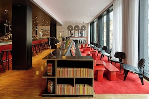 Lobby - citizenM Glasgow (Glasgow)