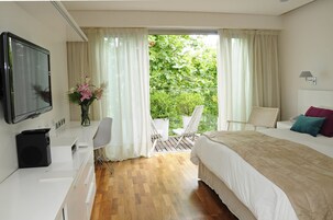 Classic-herbergi | Rúmföt af bestu gerð, rúm með „pillowtop“-dýnum, míníbar