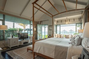 Beachfront Villa with Sea View | วิวจากห้องพัก