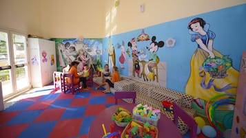 Children’s play area – indoor