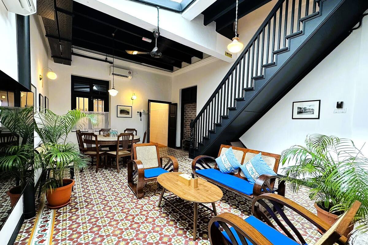 2-Bedroom Townhouse No.5 | Living area