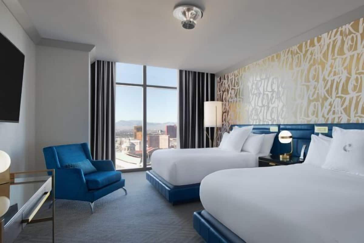 Egyptian cotton sheets, premium bedding, down duvets, pillow-top beds