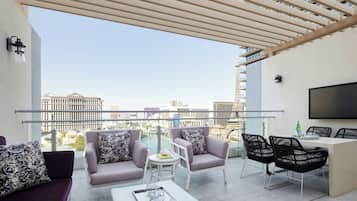 Bungalow | Egyptian cotton sheets, premium bedding, down duvets, pillow-top beds