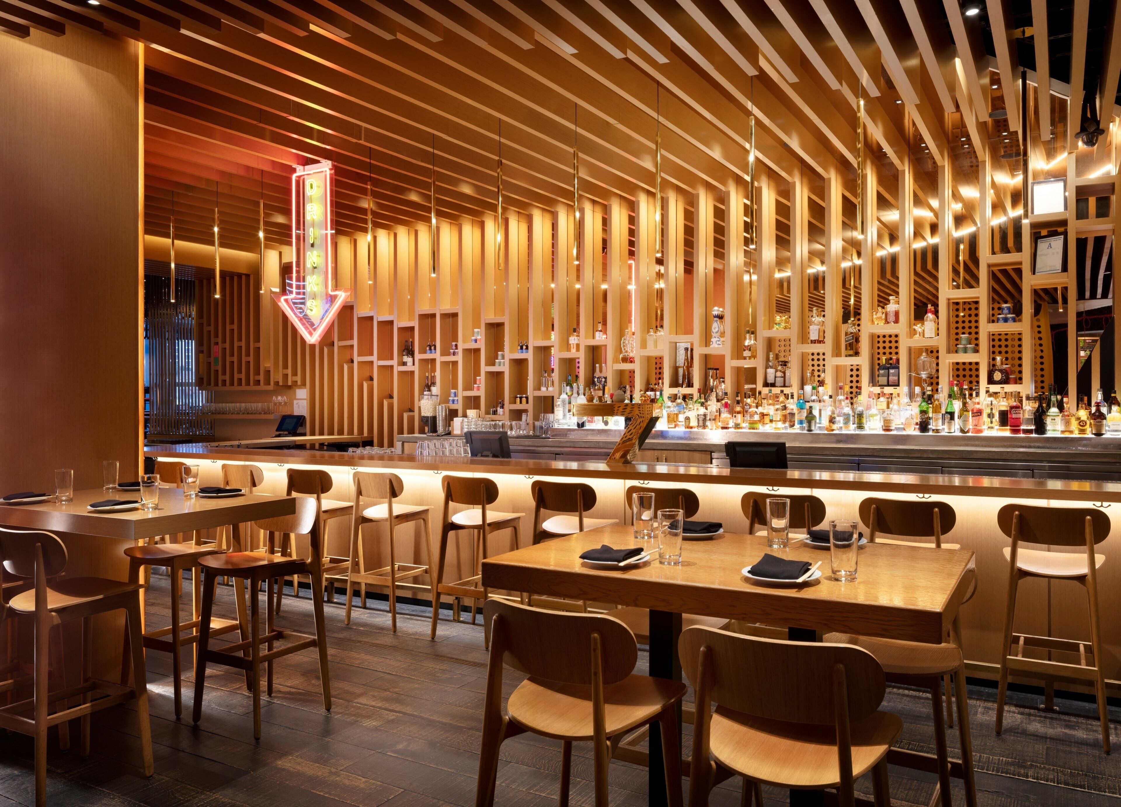 19 restaurants, breakfast, lunch, dinner served; fusion cuisine