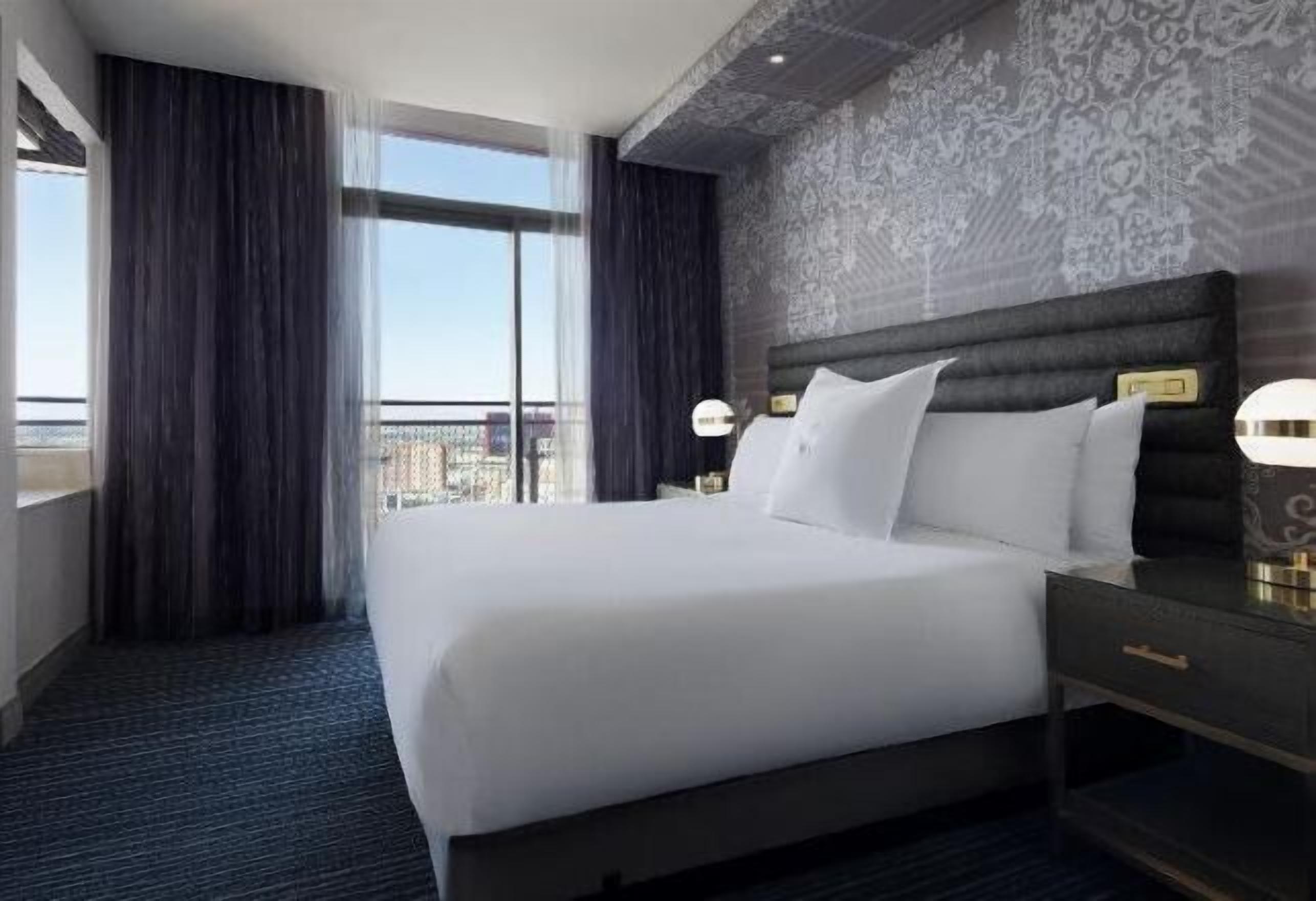 Egyptian cotton sheets, premium bedding, down comforters, pillowtop beds